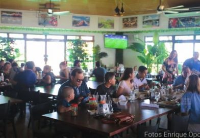 Fanáticos de fútbol disfrutan semifinal de la Champions League en el Salvador Allende