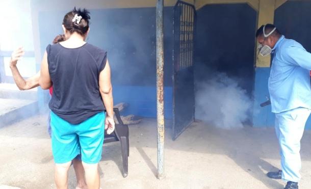 El MINSA desarrolló una jornada de fumigación y concietización en el barrio Laureano Mairena
