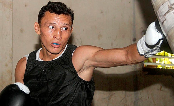 René ‘El Gemelo’ Alvarado peleará por el título mundial de las 130 libras