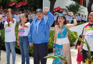 Comandante Daniel: Carlos, estamos librando la batalla por la paz