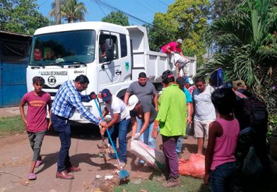 Realizan intensa jornada de limpieza contra el dengue en barrios de Chinandega