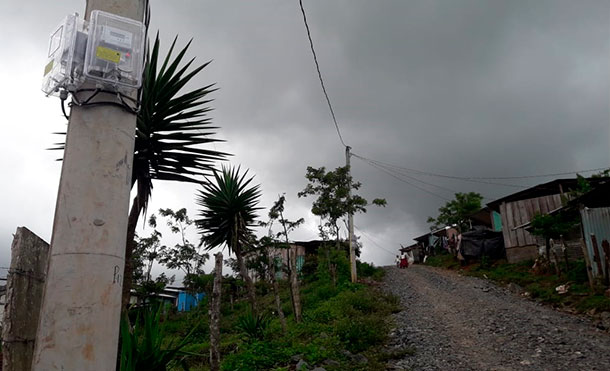 Familias del barrio Carlos Fonseca de Santo Domingo – Chontales inauguraron nuevo proyecto de electricidad 
