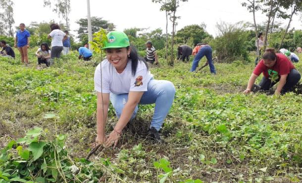 Jóvenes ambientalistas sembrarán 100 mil árboles en saludo al 40 aniversario de la revolución