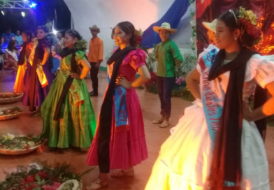 Eligen a la nueva reina de las fiestas patronales en honor a Santa Ana y Santiago Apóstol