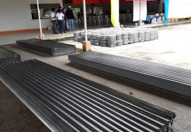 Frente Sandinista entrega materiales de construcción a productores de Chontales