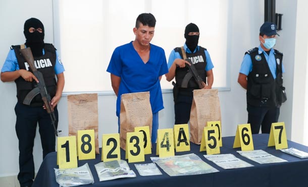Foto: CCC. Cesar Perez / Delincuente capturado y evidencias fueron remitidas a la orden de las autoridades competentes, de igual forma será presentado en conferencia de prensa este miércoles.