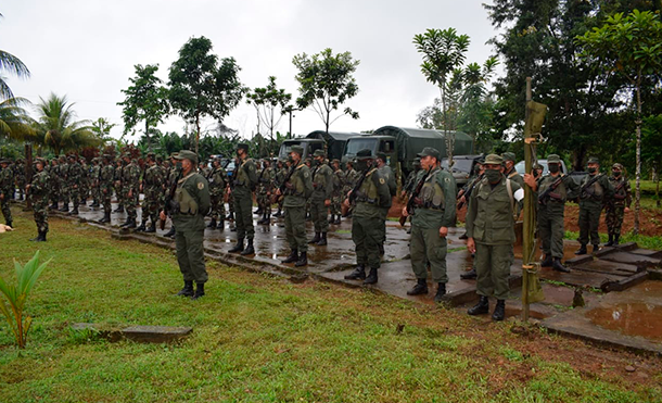 Foto Ejército de Nicaragua: En el acto participaron autoridades del municipio de Nueva Guinea; representantes de CISA-Exportadora; de la Policía Nacional; más de 170 productores de café del municipio de Nueva Guinea; cooperativas, empresas comercializadoras; medios de comunicación social, bloque representativo de la Policía Nacional y bloque representativo del 5 Comando Militar Regional.