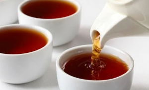 Foto agencia: El té negro es una bebida que contiene antioxidantes beneficiosos para la salud.