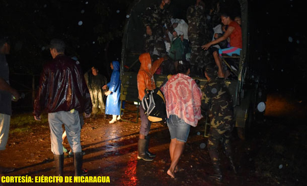 Foto Cortesía: Todas las personas evacuadas fueron trasladadas hacia los albergues habilitados por los COMUPRED y casas solidarias, para preservar la vida de las personas.