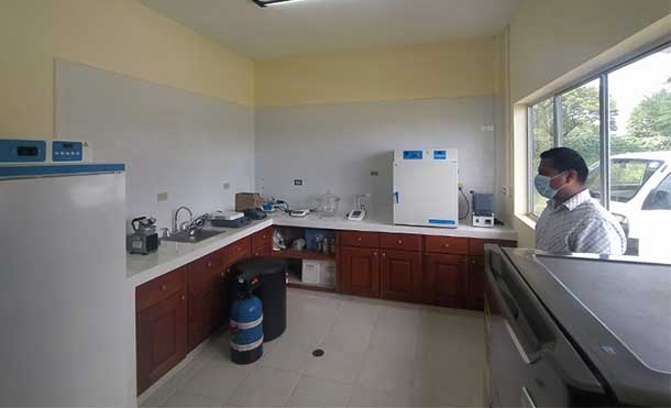 Foto Cortesía: Este Laboratorio permitirá realizar análisis de: PH, DBO5, DQO, Nitrógeno Total, Fósforo Total, Sólidos Sedimentables, Sólidos Suspendidos Totales y Sólidos Totales