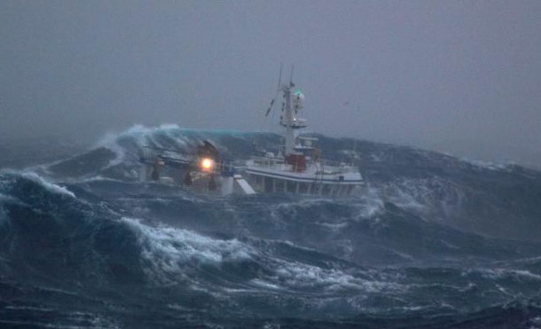 Foto Referencia: Se recomienda a las embarcaciones no realizar ningún tipo de navegación, tomar todas las medidas de seguridad y de ser necesario trasladarse a puerto seguro