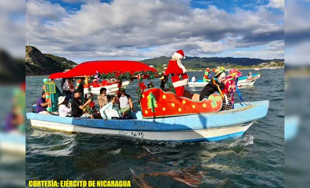 Foto Ejército de Nicaragua: Durante el Carnaval Acuático participaron 17 embarcaciones con 145 personas de diferentes instituciones del Estado, dirigidas por las alcaldías municipales de Rivas.