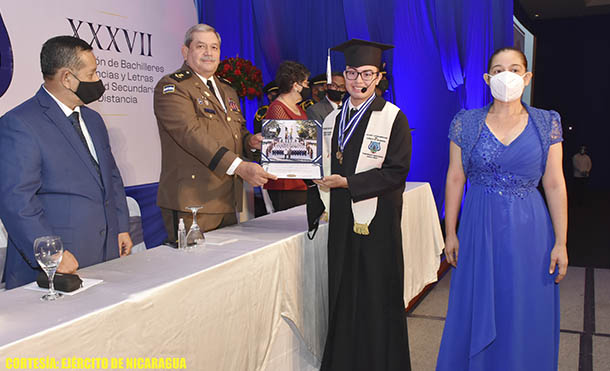Foto Ejército de Nicaragua // Ceremonia de la XXVI Promoción de Bachilleres en Ciencias y Letras
