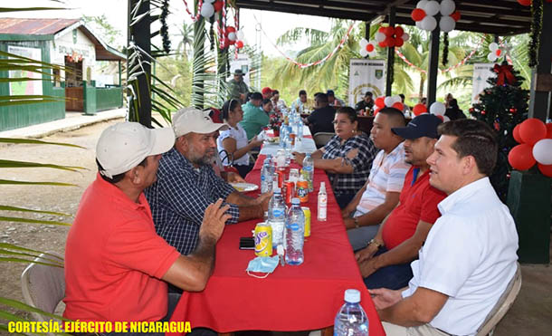 Foto Ejército de Nicaragua // Reunión del Ejército de Nicaragua con diversos sectores de Siuna