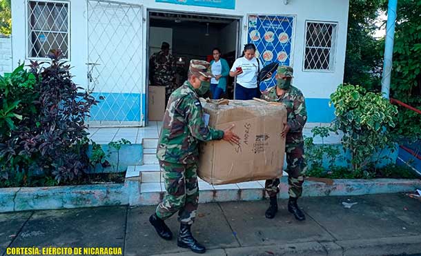 Foto Ejército de Nicaragua: Con este traslado se benefició a 700 niños, entre las edades de 4 a 14 años. Se emplearon fuerzas y medios de la Brigada de Infantería Mecanizada.
