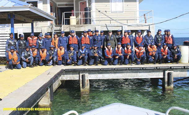 Foto Ejército de Nicaragua // General de Ejército Julio César Avilés realiza visita a unidades de la Fuerza Naval
