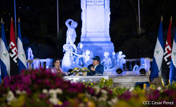 Comandante Daniel Ortega y Compañera Rosario Murillo durante mensaje a las familias nicaragüenses