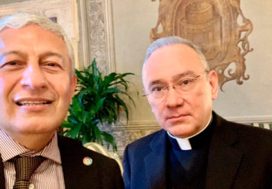 Compañero Francisco Javier Bautista Lara junto a Su Eminencia Cardenal Edgard Peña Parra, Sustituto de la Secretaría de Estado de la Santa Sede.