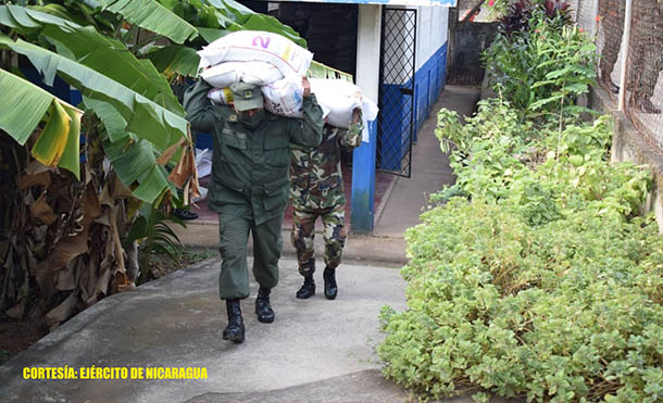 Foto Ejército de Nicaragua // Se trasladaron 36 toneladas métricas de alimentos