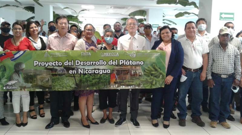 Autoridades del INTA junto al Embajador de Taiwán