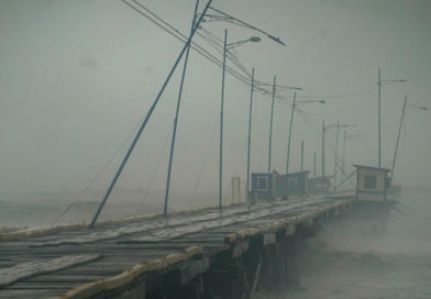 Puerto de Bilwi, Nicaragua siendo destruido por la fuerza del huracán ETA en el año 2020