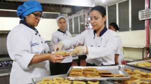 Estudiantes del Tecnológico Nacional durante clases