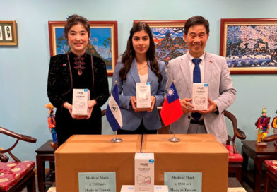 La Embajadora de Nicaragua en Taiwán junto a representantes de las empresas taiwanesas K&H MFG CO. LTD. y Technogical Consultants Co. Ltd.