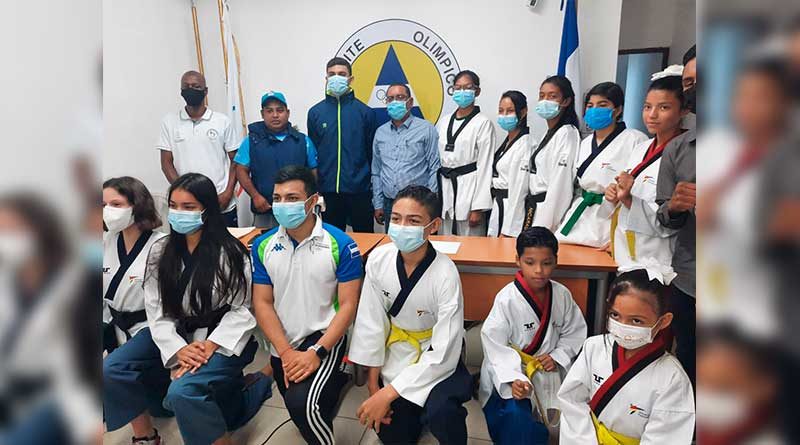 Estudiantes de la Federación Nicaragüense de Taekwondo