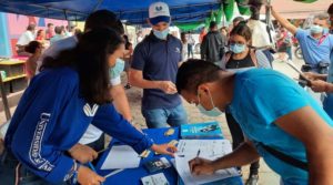 Jóvenes participan en la Feria Regional de Becas que se desarrolla en Juigalpa