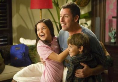 Blailee Madison junto a Adam Sandler y Griffin Gluck en Una esposa de mentira