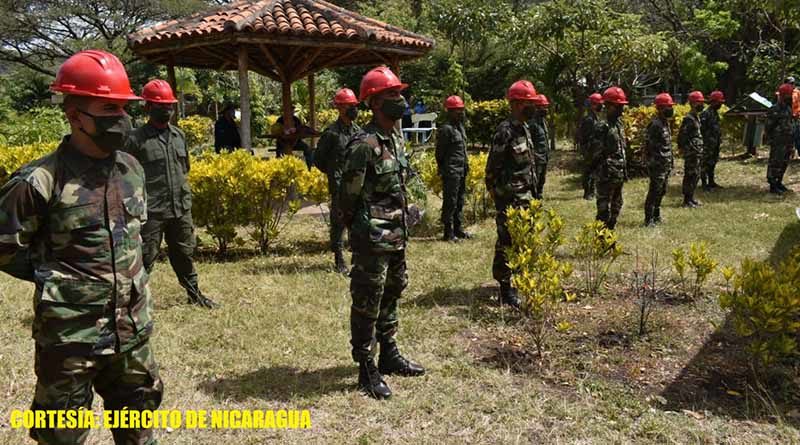 Miembros del Ejército de Nicaragua durante el lanzamiento del plan de prevención contra incendios forestales en Matagalpa