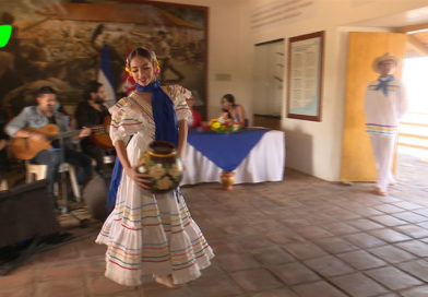 Presentación cultural desde la réplica de la Casa Museo Hacienda San Jacinto, ubicada en el Paseo Xolotlán, la Alcaldía de Managua.