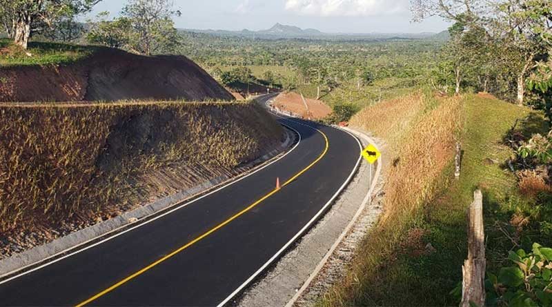 Obra en carretera hacia El Rama