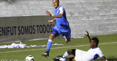Selección de Nicaragua durante juego amistoso contra Cuba