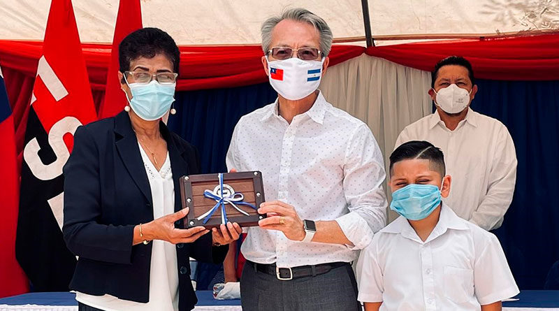 Embajador de Taiwán, Jaime Wu, en Acto de Inauguración de Mejoras del Centro Educativo Villa Esperanza, en el Departamento de Estelí.