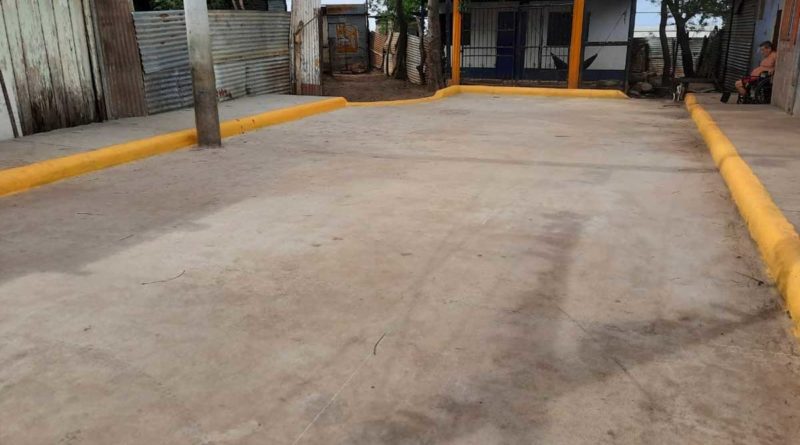Vista de una calle que se inaugura en el barrio Santos Espinales por la Alcaldía de Managua.