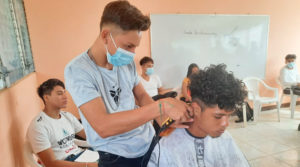 Jóvenes reciben diversas capacitaciones en la Escuela de Oficio en Ciudad Sandino