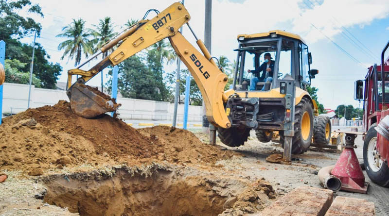 Maquinaria de ENACAL perforando el nuevo pozo de agua en el municipio de León