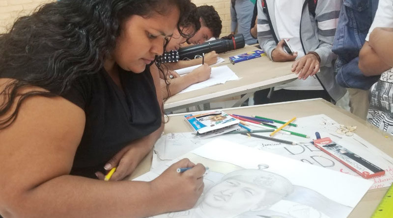 Estudiantes del Tecnológico Simón Bolívar realizaron dibujos del Comandante Hugo Chávez