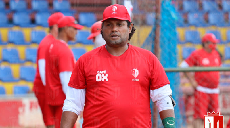 El nicaragüense Justo Rivas portando la camisa del Tren del Norte durante un entrenamiento en Estelí.