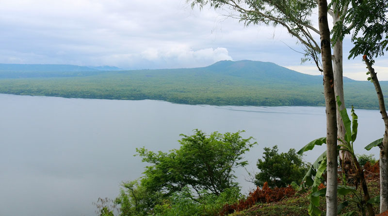 Vista de la Laguna de Masaya desde el Parque Malecón Masaya