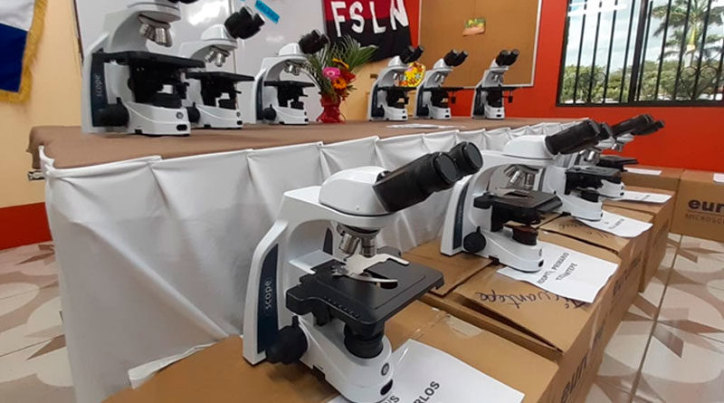 23 microscopios que fueron entregados en las instalaciones del SILAIS-Central.