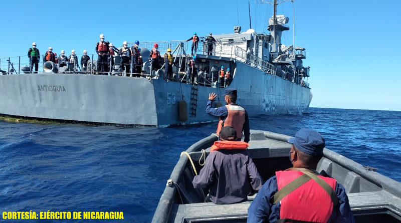 Fuerza Naval de Nicaragua coordinando entrega del náufrago colombiano