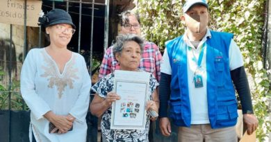 Mujeres de Managua recibieron su título de propiedad entregado por el Gobierno Sandinista
