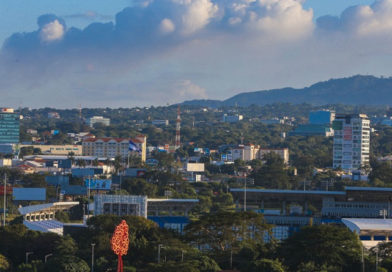 La ciudad de Managua, Nicaragua con un clima en una tarde calurosa.