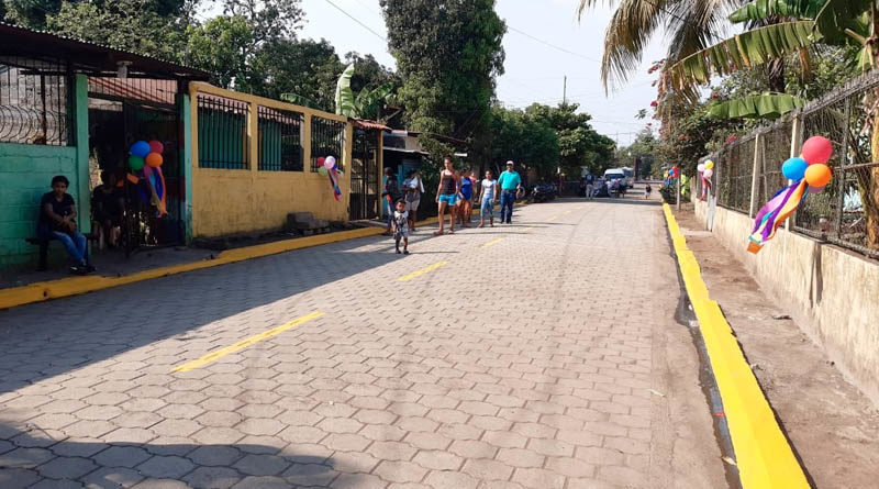 Vista de la calle inaugurada en el Reparto Rafaela Herrera de Chinandega