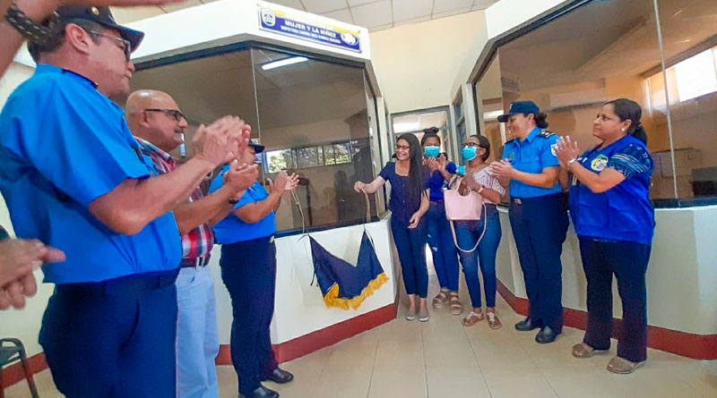 Autoridades de la Policía de Nicaragua, Ministra de la Mujer y alcalde de San Pedro del Norte en inauguración de la nueva Comisaría de la Mujer