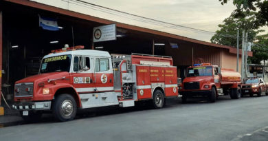 Camiones apagafuego que fueron movilizados a la nueva estación de bomberos en Diriomo