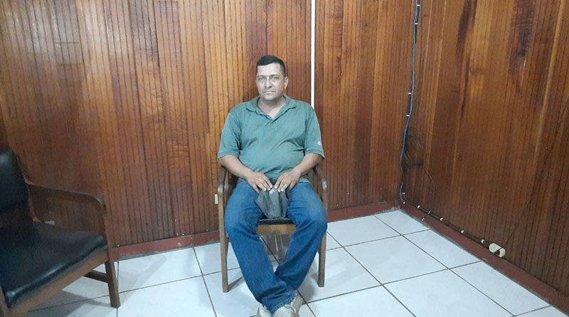 El sujeto Samuel Antonio Miranda González, de 41 años de edad, quien conducía la camioneta marca Hilux, color plateado, placa M313359, autor del delito de maltrato animal en Acoyapa.