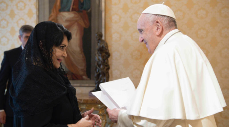 Compañera Elliette Ortega S., nueva Embajadora de Nicaragua ante la Santa Sede, entrega las Cartas Credenciales a Su Santidad, Papa Francisco.